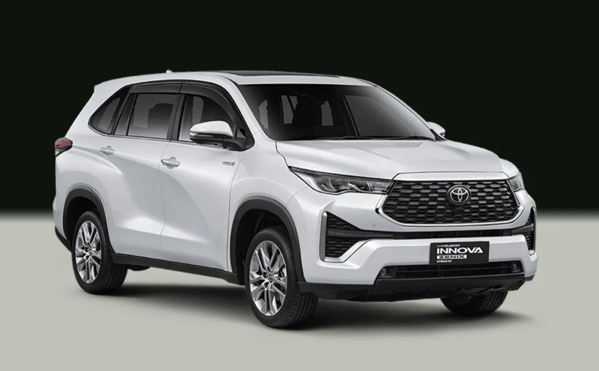 Toyota Innova 2023 mang nét cá tính, hầm hố