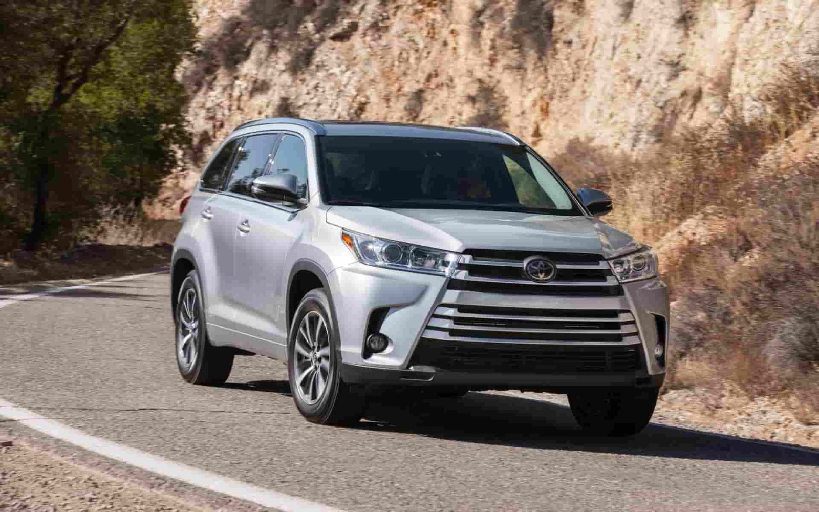 Toyota Highlander 2019 với thiết kế đồ sộ, mạnh mẽ