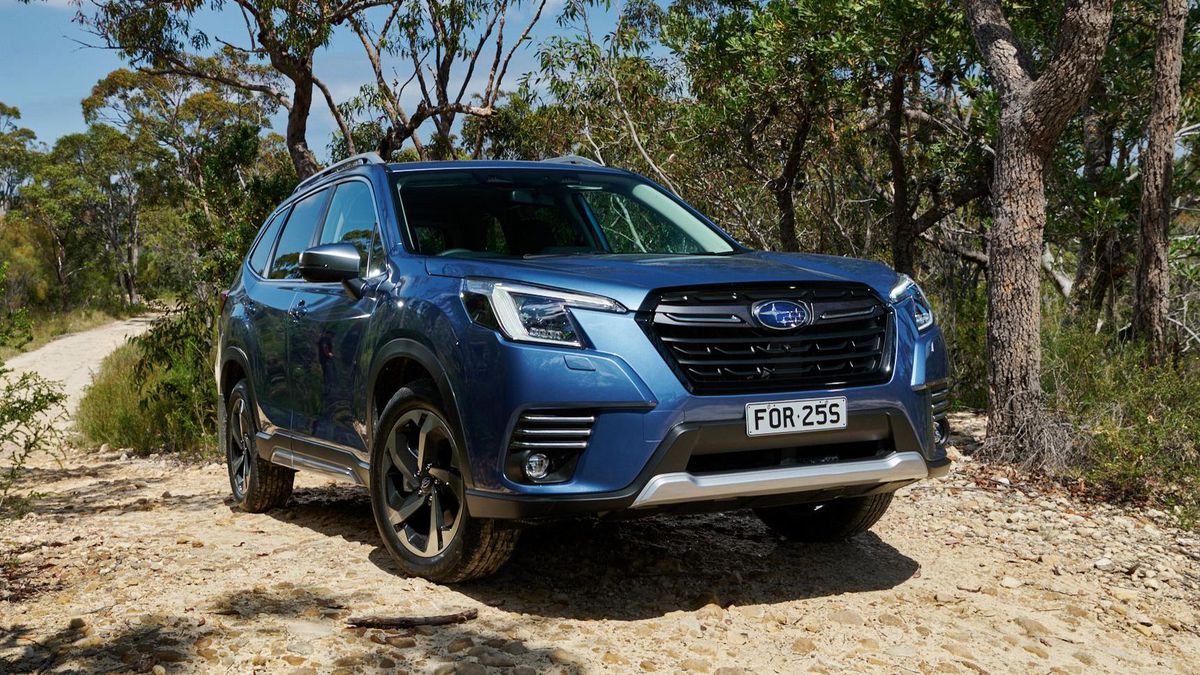 Subaru Forester 2023 - một chiếc SUV (xe đa dụng thể thao) 