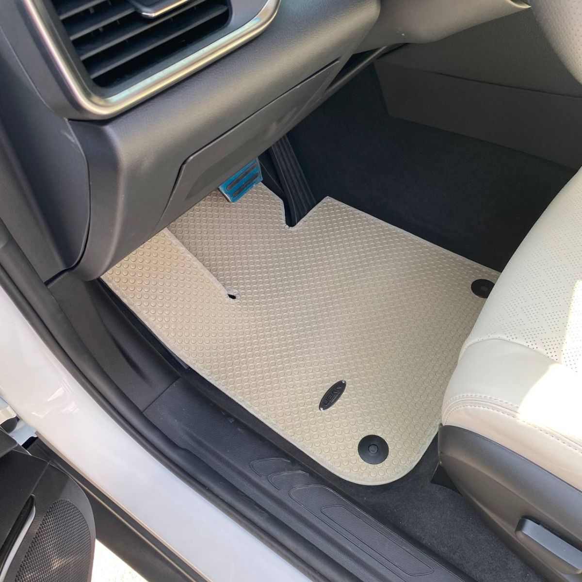  Chất liệu PVC cao cấp nhập khẩu Thái Lan, đảm bảo độ bền và an toàn cho sức khỏe