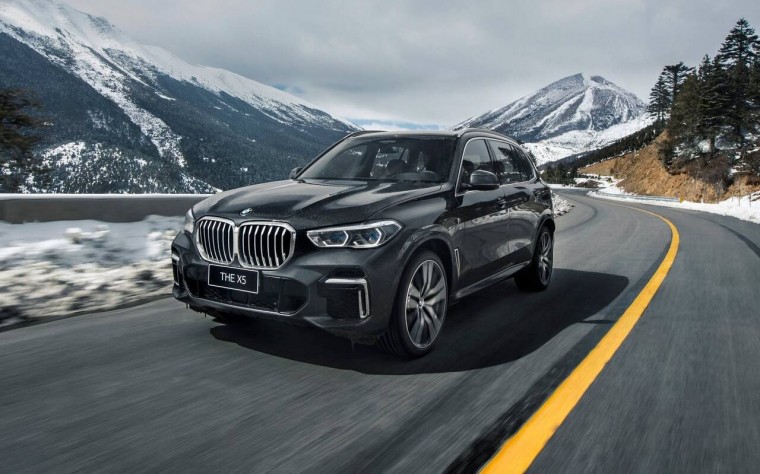 BMW X5 2023 được trang bị khối động cơ mạnh mẽ cùng cảm giác lái ấn tượng