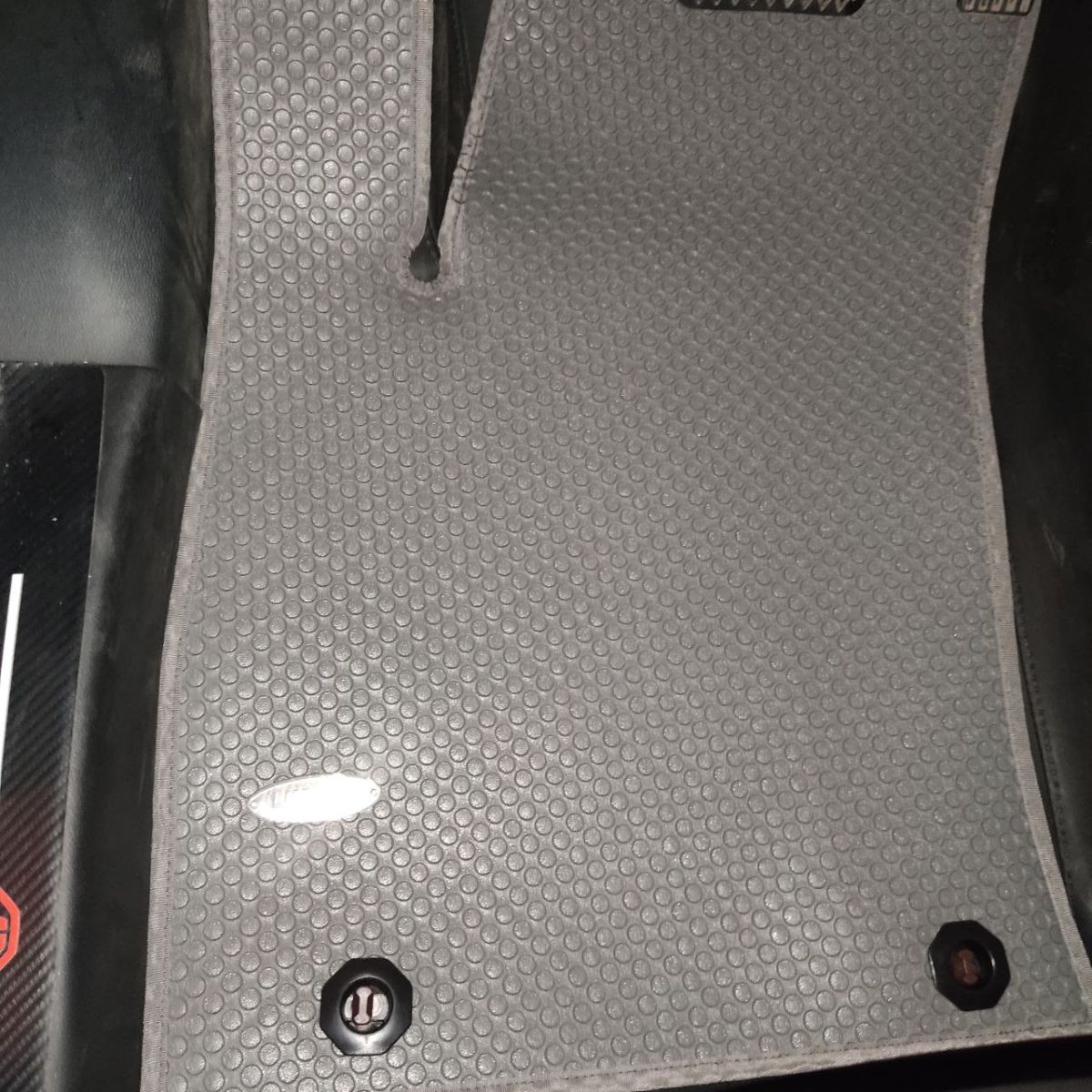 ​ Thảm ô tô UBAN với độ bền lên đến 10 năm sử dụng