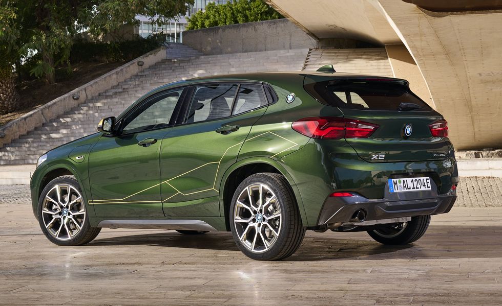 ​ BMW X2 được trang bị đầy đủ các trang bị hiện đại, cùng với đó là khối động cơ mạnh mẽ