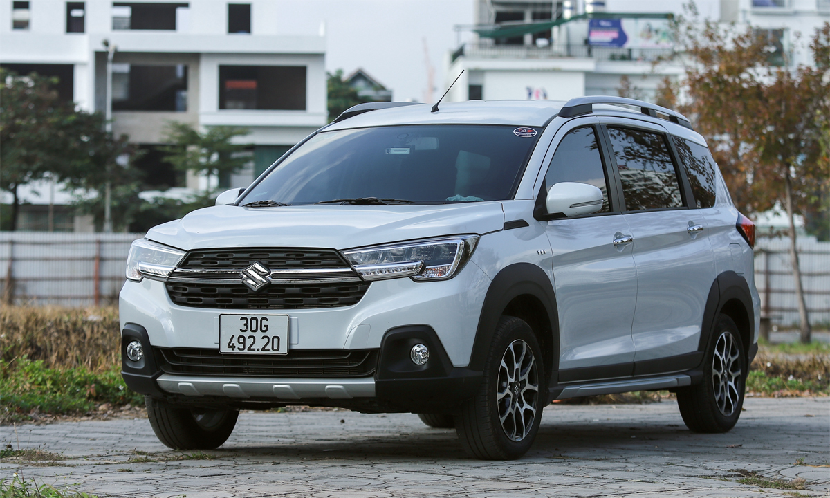 Suzuki XL7 2022 - thiết kế đậm chất thể thao với nhiều đường nét góc cạnh