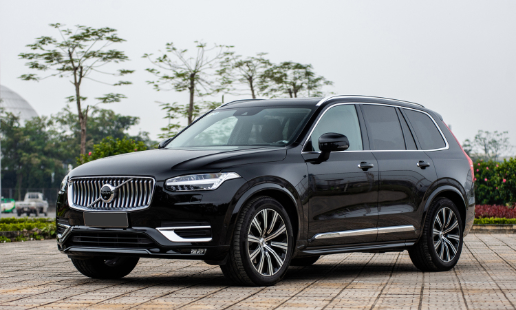 ​ Volvo XC90 2021 là mẫu xe SUV hạng sang đáng chú ý