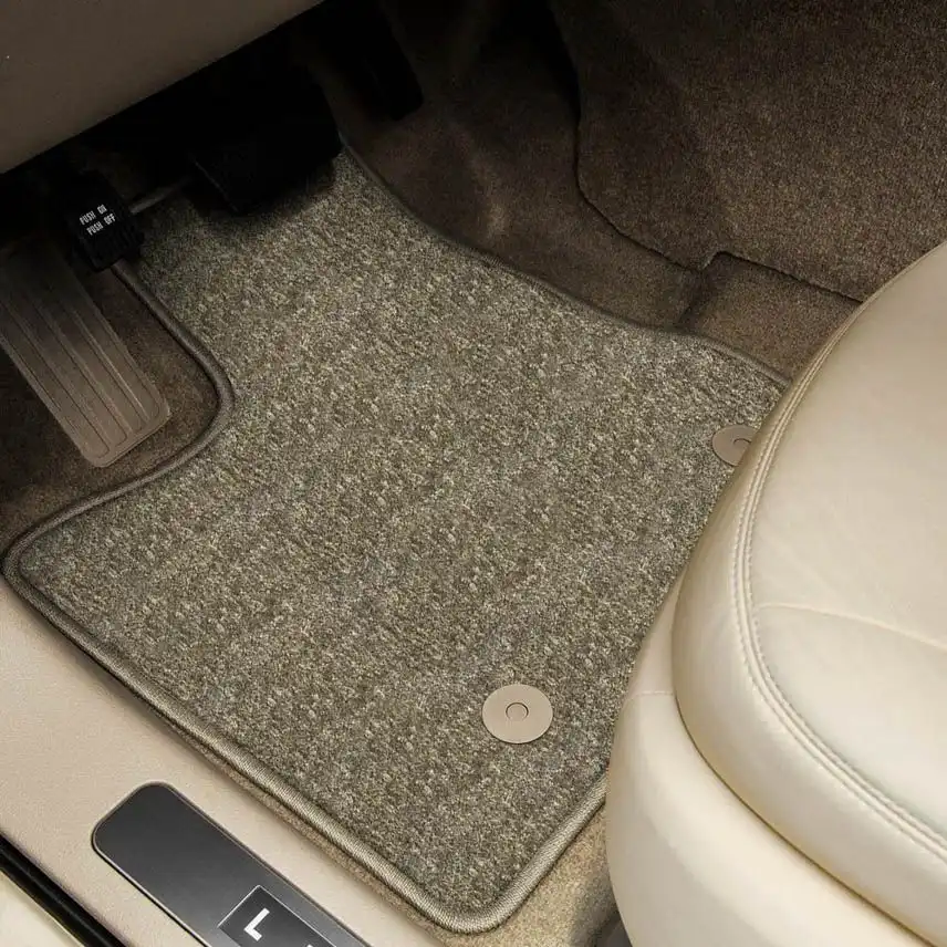 Thảm lót sàn niir trên ô tô