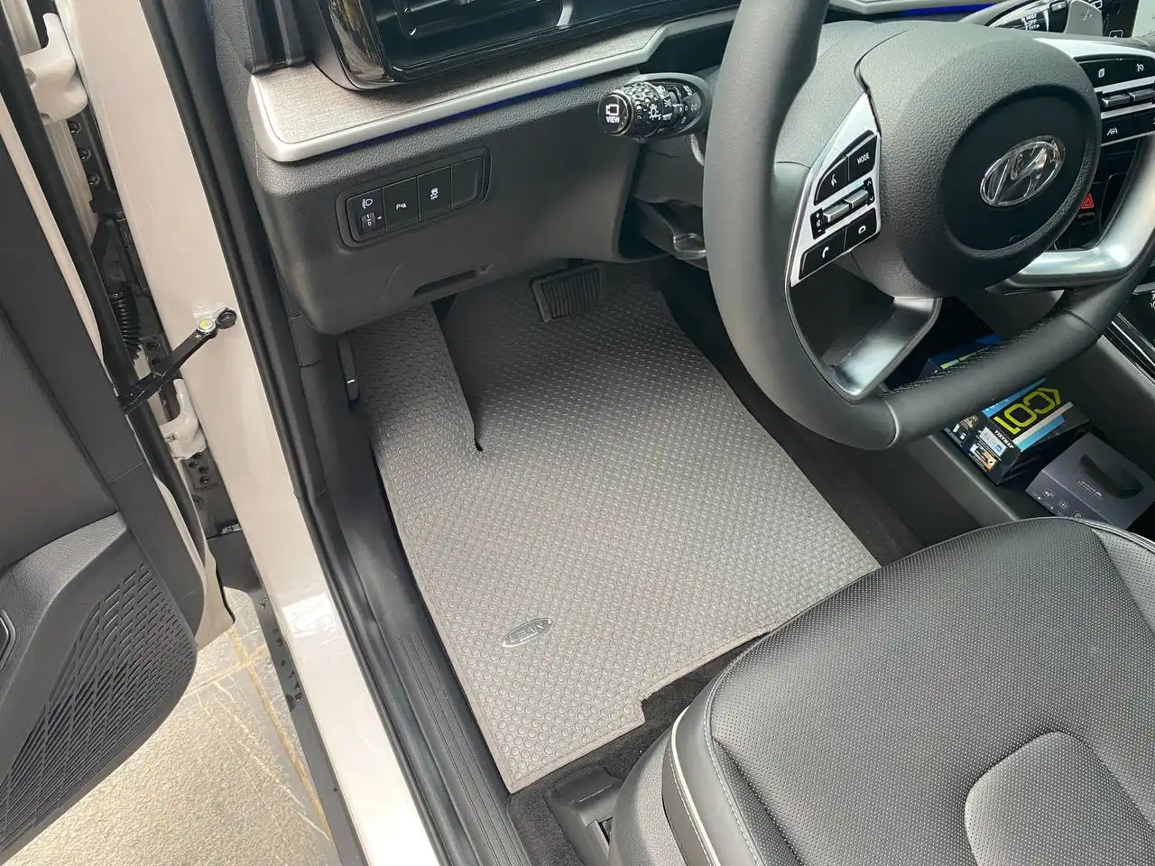Tấm ghế lái thảm ô tô Uban cho xe Hyundai Custin