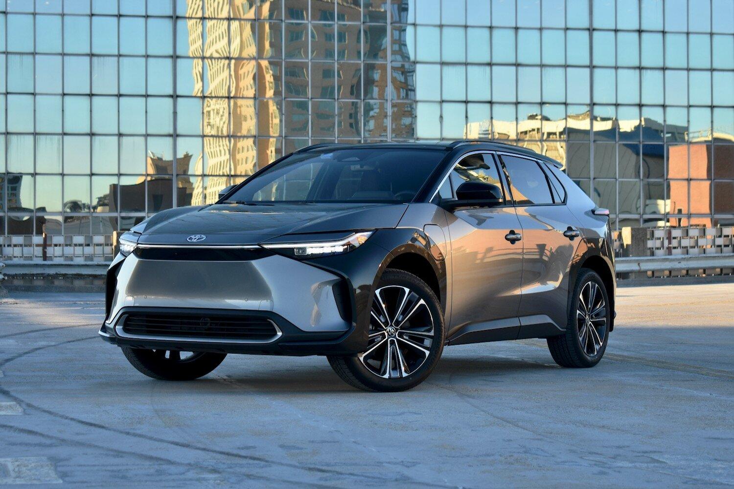 bZ4X Limited: Phiên bản cao cấp với nhiều trang bị tiện nghi và an toàn tiên tiến