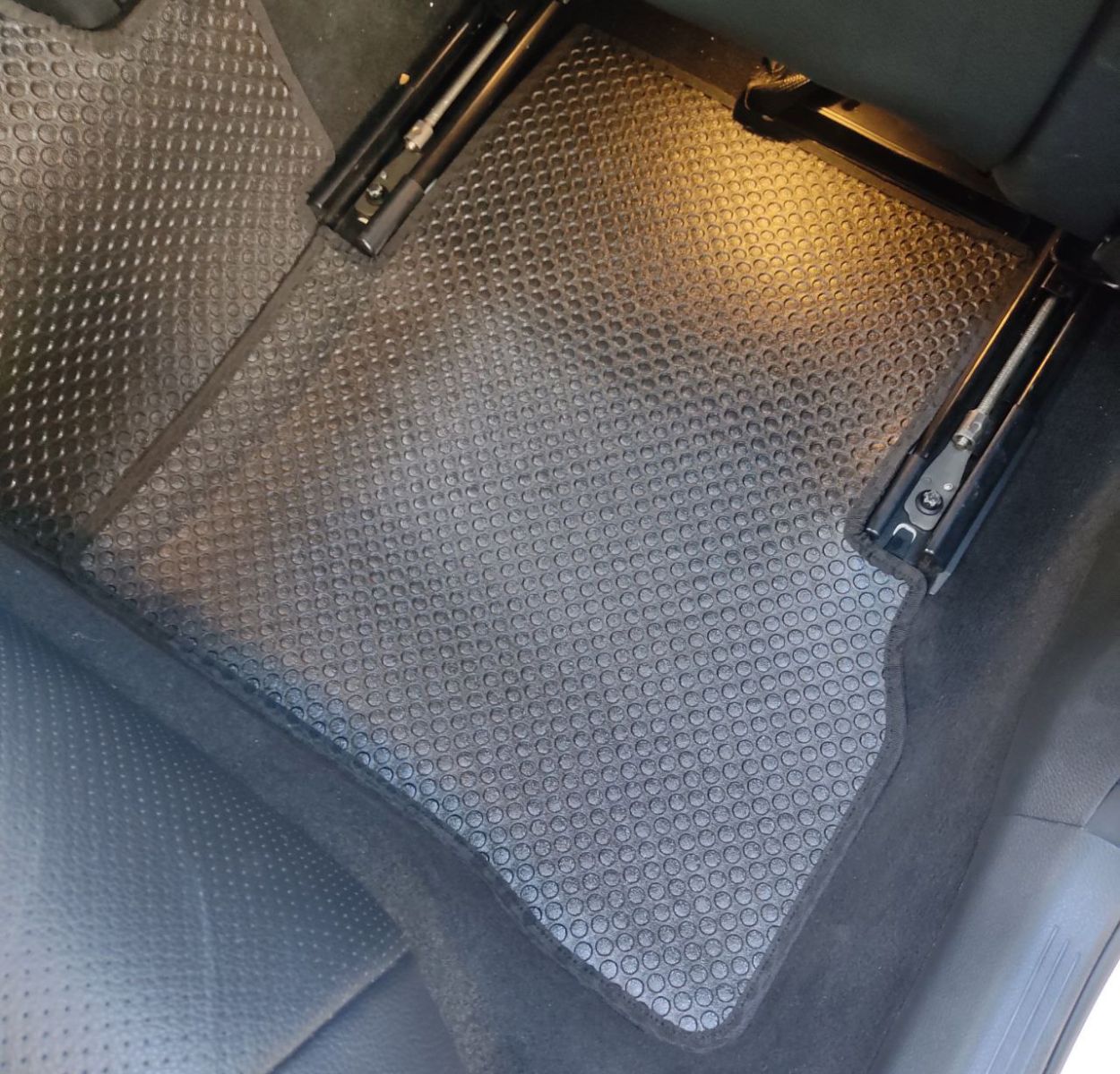 thảm lót sàn ô tô Mercedes Benz C Class