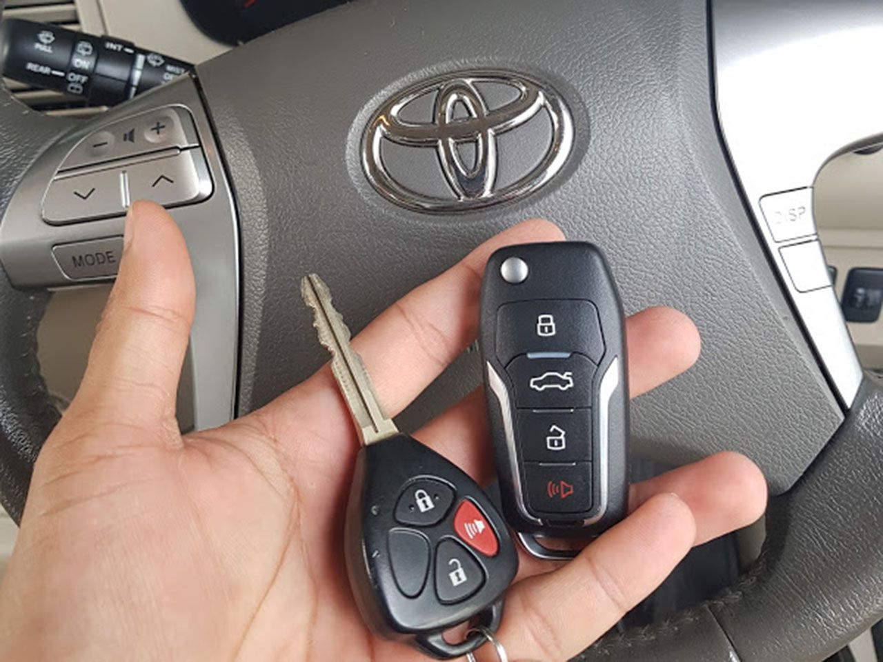 đồ chơi nội thất xe ô tô Toyota Innova