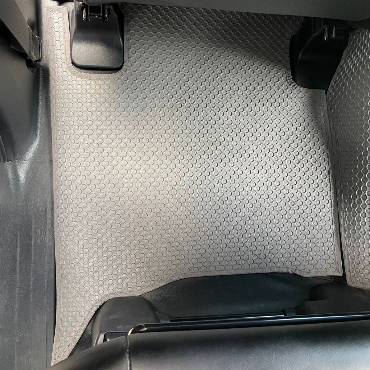 thảm lót sàn ô tô Toyota Innova